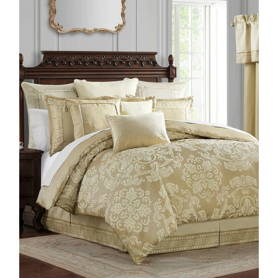 Flash Sale π Waterford Ruffino Collection Jacquard Medallion Reversible Comforter Set Gold β